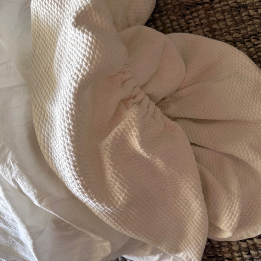 Garnet Hill Queen Box Spring Cover White